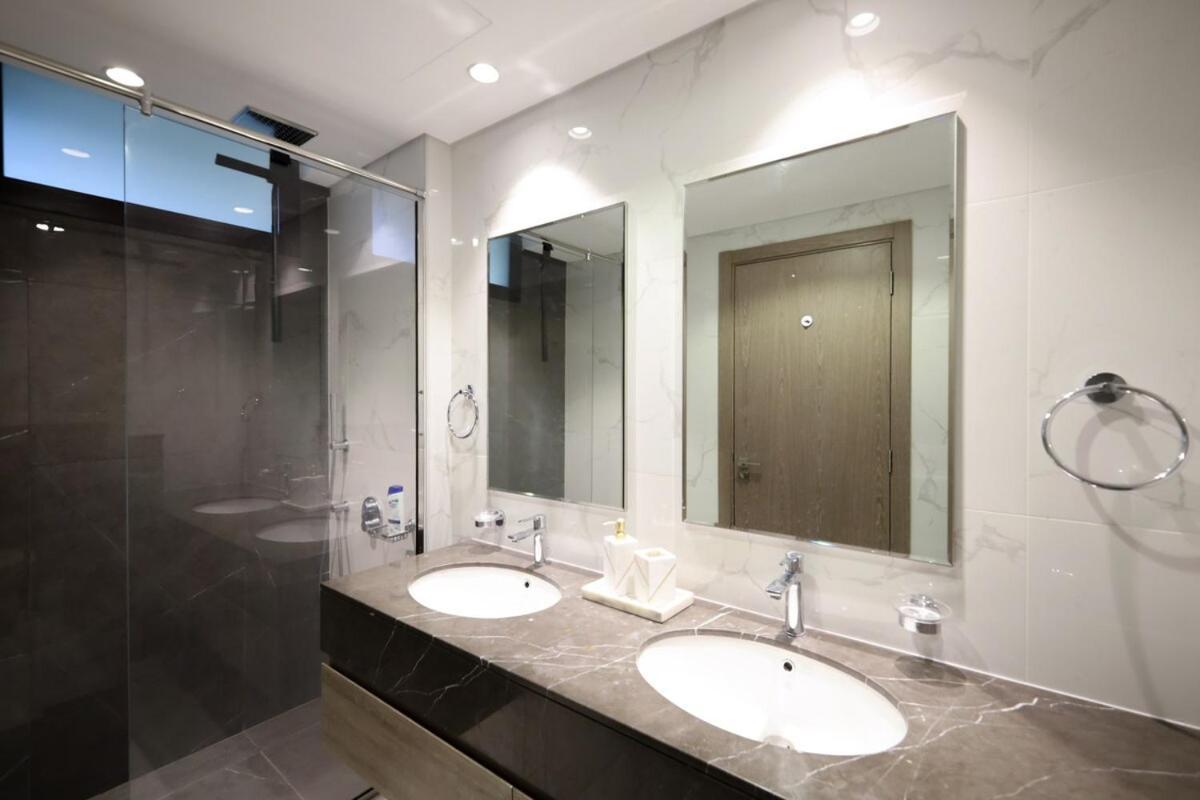 Stunning 4 Bed Villa, Private Pool, Damac Hills Дубай Екстериор снимка